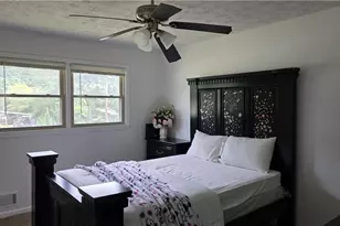 5201 Vivid Dr, Stone Mountain, GA 30087 - Photo 12