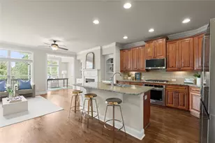 7640 Willoughby Ct, Alpharetta, GA 30005 - Photo 2