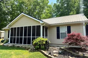 35 Edgewater Dr, Griffin, GA 30223 - Photo 2