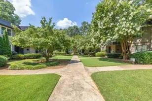 311 Lakemoore Dr, Atlanta, GA 30342 - Photo 10