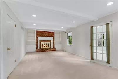 4589 Holliston Road, Dunwoody, GA 30360 - Photo 6