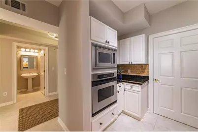3275 Lenox Road NE #214, Atlanta, GA 30324 - Photo 10