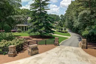 1900 Danforth Pointe Dr NE, Marietta, GA 30066 - Photo 4