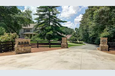 1900 Danforth Pointe Drive NE, Marietta, GA 30066 - Photo 6