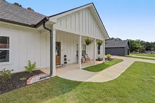 91 Holly Rd, Bowdon, GA 30108 - Photo 2