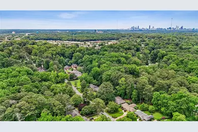1437 N Amanda Circle NE, Atlanta, GA 30329 - Photo 50