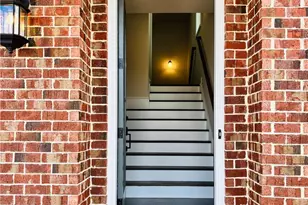 657 Smt Hl Wy, Cumming, GA 30040 - Photo 4