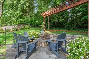 500 Carolwood Ln, Atlanta, GA 30342 - Photo 32