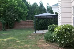 7098 Cavender Dr SW, Atlanta, GA 30331 - Photo 32