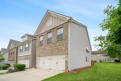 5888 Radford Loop, Fairburn, GA 30213 - Photo 2