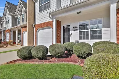 2369 Suwanee Pointe Drive, Lawrenceville, GA 30043 - Photo 2