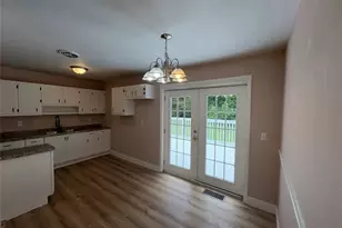285 Queen Helen Ln, Jonesboro, GA 30236 - Photo 6