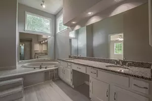 2451 Meadowglen Trail, Snellville, GA 30078 - Photo 20