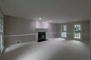 2451 Meadowglen Trail, Snellville, GA 30078 - Photo 8