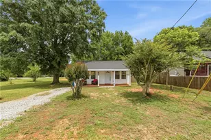 156 Pine Ave, Commerce, GA 30529 - Photo 6