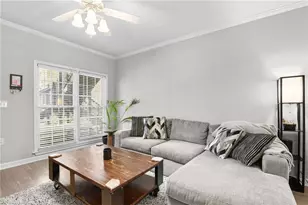 3675 Peachtree Rd NE, Atlanta, GA 30319 - Photo 30