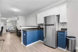 3675 Peachtree Rd NE, Atlanta, GA 30319 - Photo 16