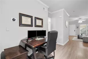 3675 Peachtree Rd NE, Atlanta, GA 30319 - Photo 14