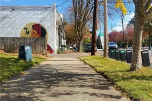 1042 NE Saint Charles Ave NE, Atlanta, GA 30306 - Photo 34