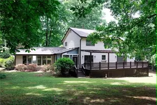 125 Saddle Creek Ct, Roswell, GA 30076 - Photo 2