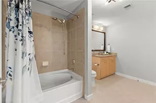 3324 Peachtree Rd NE, Atlanta, GA 30326 - Photo 32