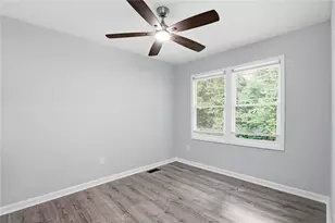 467 Park Valley Dr NW, Atlanta, GA 30318 - Photo 10