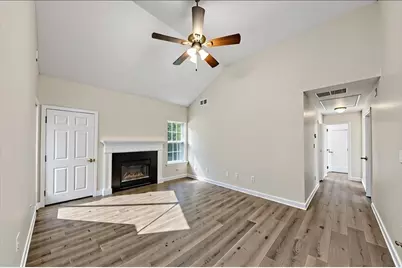2880 Field Spring Drive, Lithonia, GA 30058 - Photo 10