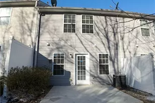 1428 Box Cir, Winder, GA 30680 - Photo 8