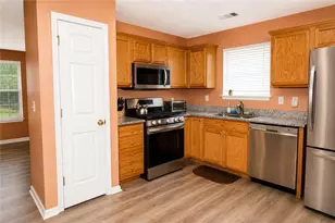 2523 Haynes Meadow Ct, Grayson, GA 30017 - Photo 8
