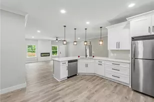 4392 Navajo Ln SE, Acworth, GA 30102 - Photo 8