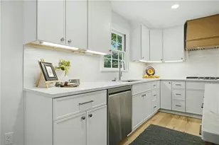 1390 Tennis Ct Pl, Roswell, GA 30075 - Photo 14