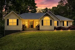 227 Clarkesville Heights Dr, Clarkesville, GA 30523 - Photo 2
