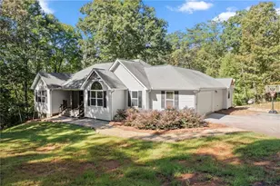 227 Clarkesville Heights Dr, Clarkesville, GA 30523 - Photo 4