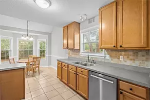 137 Pecan Crescent, Newnan, GA 30265 - Photo 10