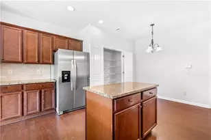 4950 Breezewood Cir, Alpharetta, GA 30004 - Photo 14