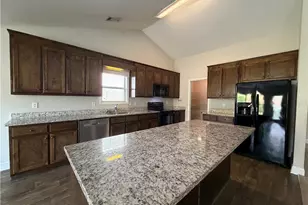 624 River Mist Cir, Jefferson, GA 30549 - Photo 6