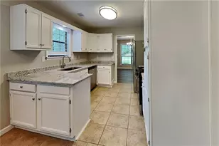 5580 Dorsett Shoals Ln, Douglasville, GA 30135 - Photo 4
