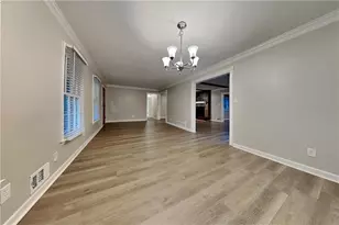 2755 Hickory Cir, Snellville, GA 30078 - Photo 8