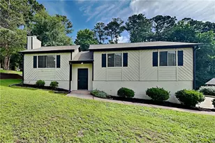151 Castleair Dr NE, Kennesaw, GA 30144 - Photo 1