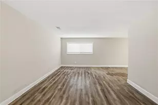 310 Flagstone Dr SW, Atlanta, GA 30331 - Photo 8
