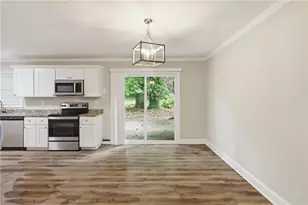 310 Flagstone Dr SW, Atlanta, GA 30331 - Photo 10