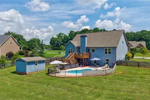1010 Gold Finch Dr, Jefferson, GA 30549 - Photo 2