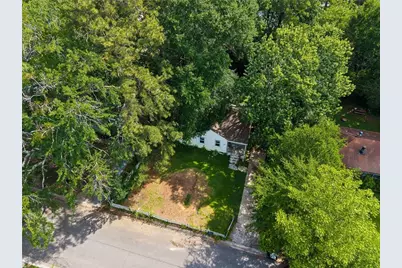 1921 Clearwater Drive SE, Marietta, GA 30067 - Photo 16