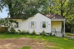 1921 Clearwater Dr SE, Marietta, GA 30067 - Photo 1