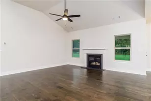 2963 Parkwood Rd, Snellville, GA 30039 - Photo 6