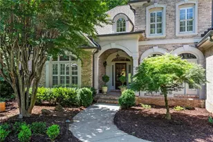 711 Hallbrook Ct, Alpharetta, GA 30004 - Photo 2
