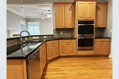 889 Lenox Ct NE, Atlanta, GA 30324 - Photo 10