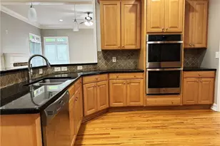 889 Lenox Ct NE, Atlanta, GA 30324 - Photo 10