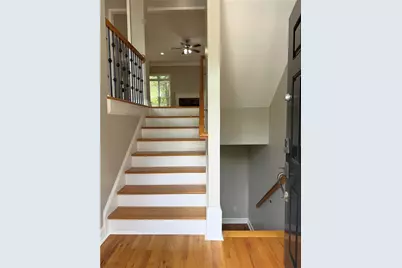 889 Lenox Ct NE, Atlanta, GA 30324 - Photo 2