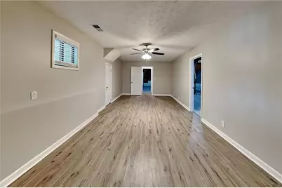 3753 Memorial Parkway NW, Kennesaw, GA 30152 - Photo 4